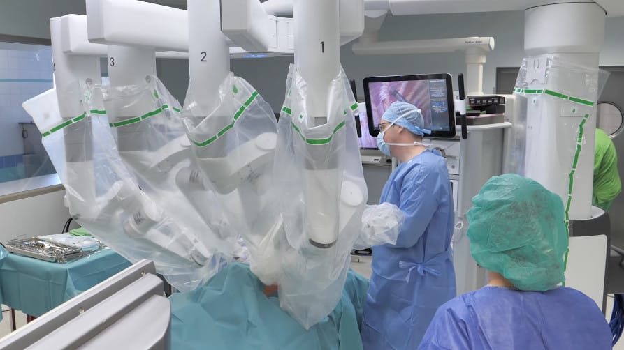 Magyarországon először segített be robotsebész orvosoknak a fül-orr-gégészeten