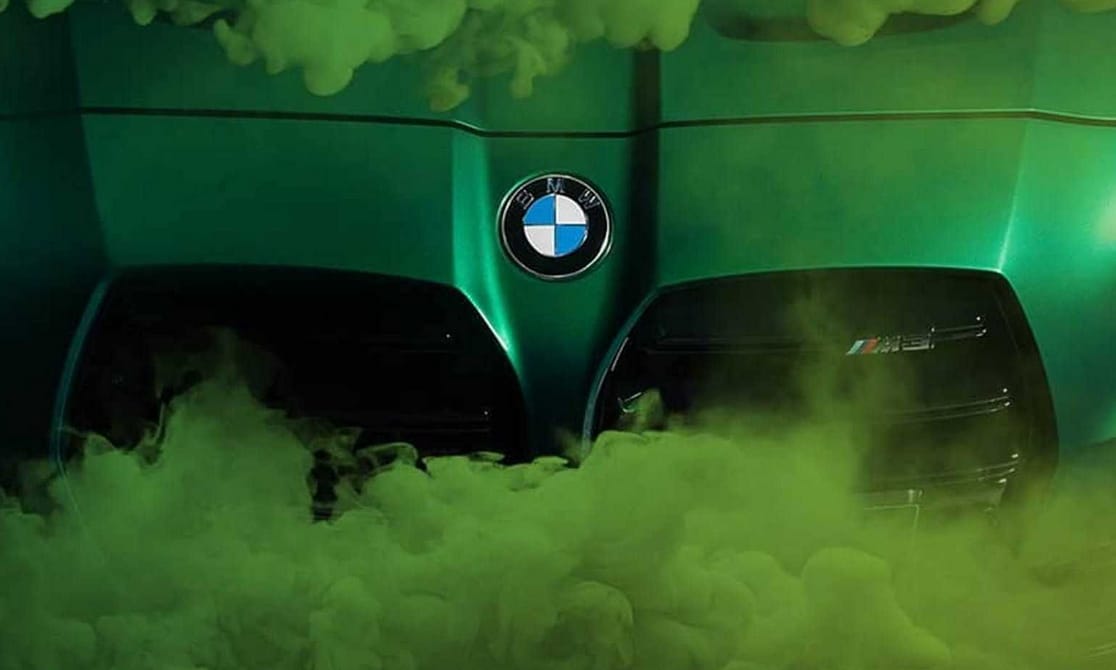 Füstös kedvcsináló képeken a szerdán debütáló új BMW M3 és M4