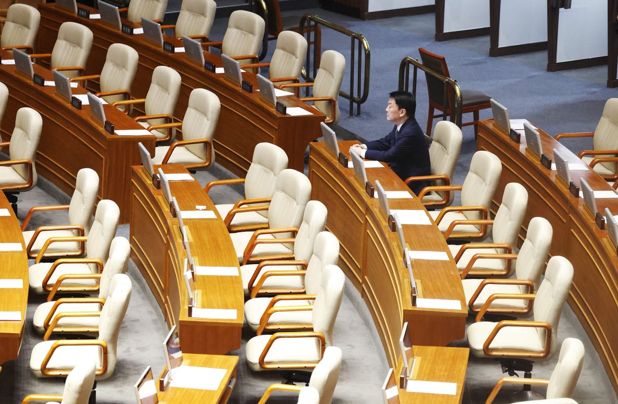 Egyelőre megúszta az impeachment eljárást Dél-Korea elnöke