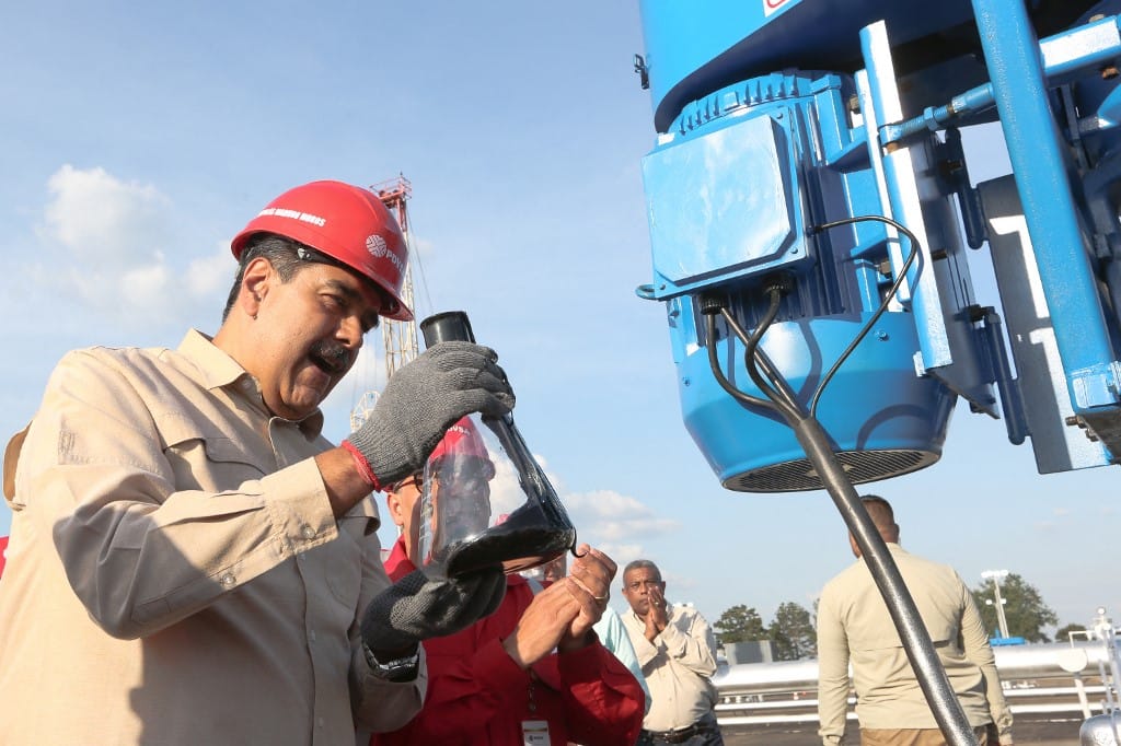 Sokmillió dolláros korrupciós hálózat vezetésével vádolják Venezuela volt olajminiszterét