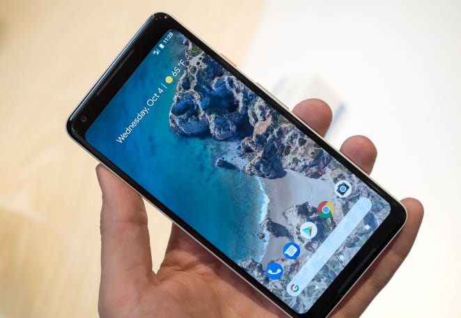 Bekapcsolta Pixel 2 XL telefonját, azután igencsak elcsodálkozott egy felhasználó