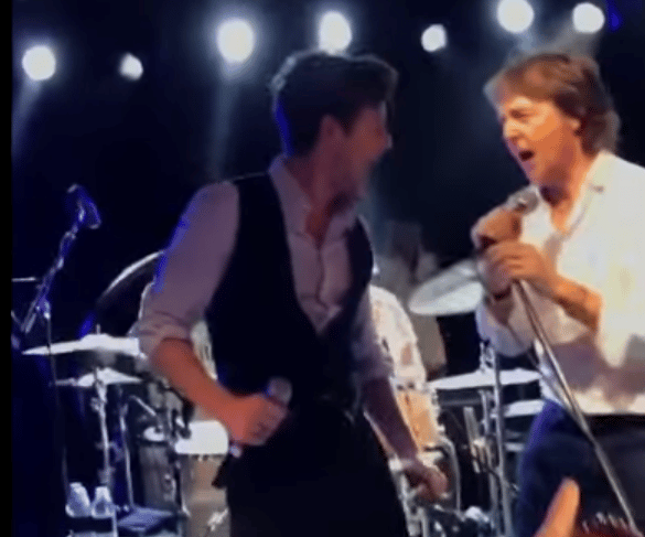 Abramovics szilveszteri buliján McCartney is beugrott a The Killers mellé