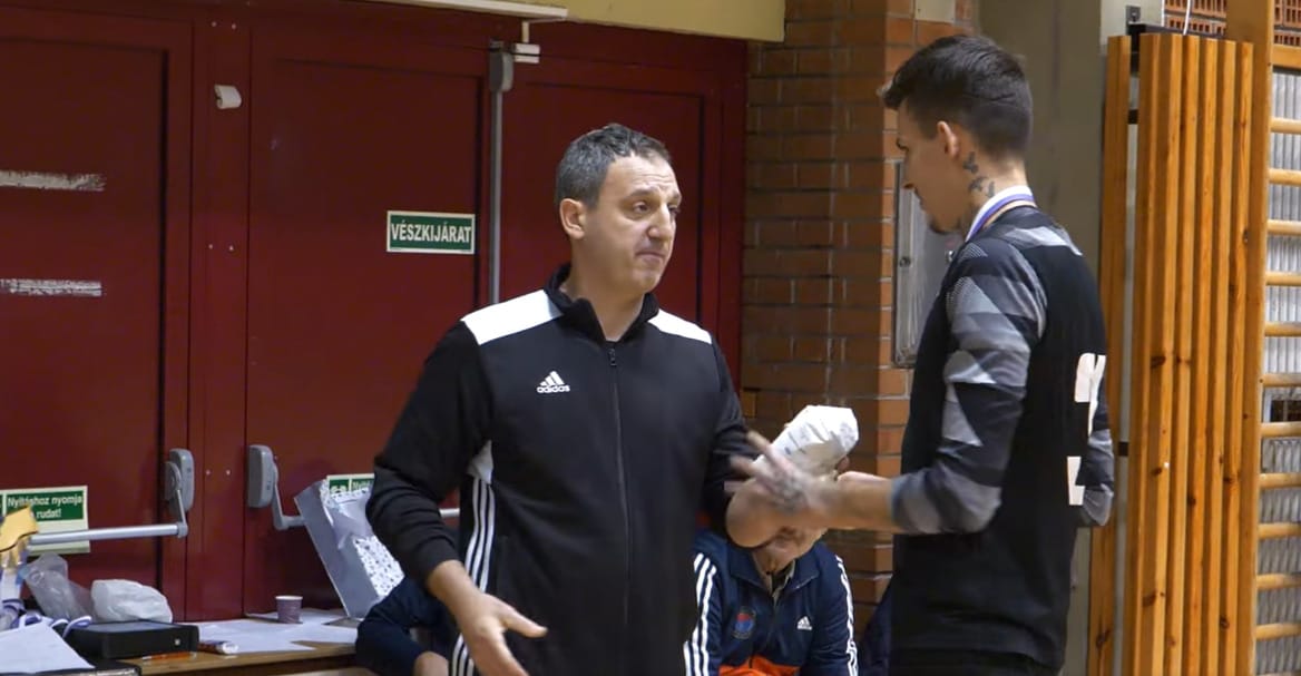 Egy kiló cukrot is kaptak a bajai futsal kupa legjobb játékosai