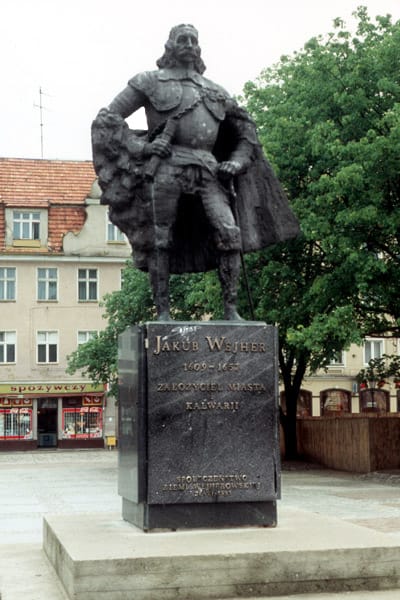 Egy lengyel város főterén a hóesésben megjelent Darth Vader
