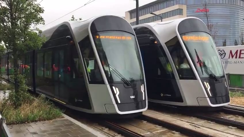 Most először engedték ki a pályára Luxembourg luxusvillamosait – videó
