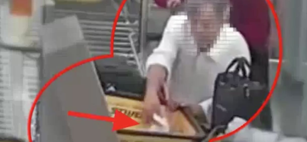 Ilyen arcátlan reptéri lopást talán még nem látott – videó