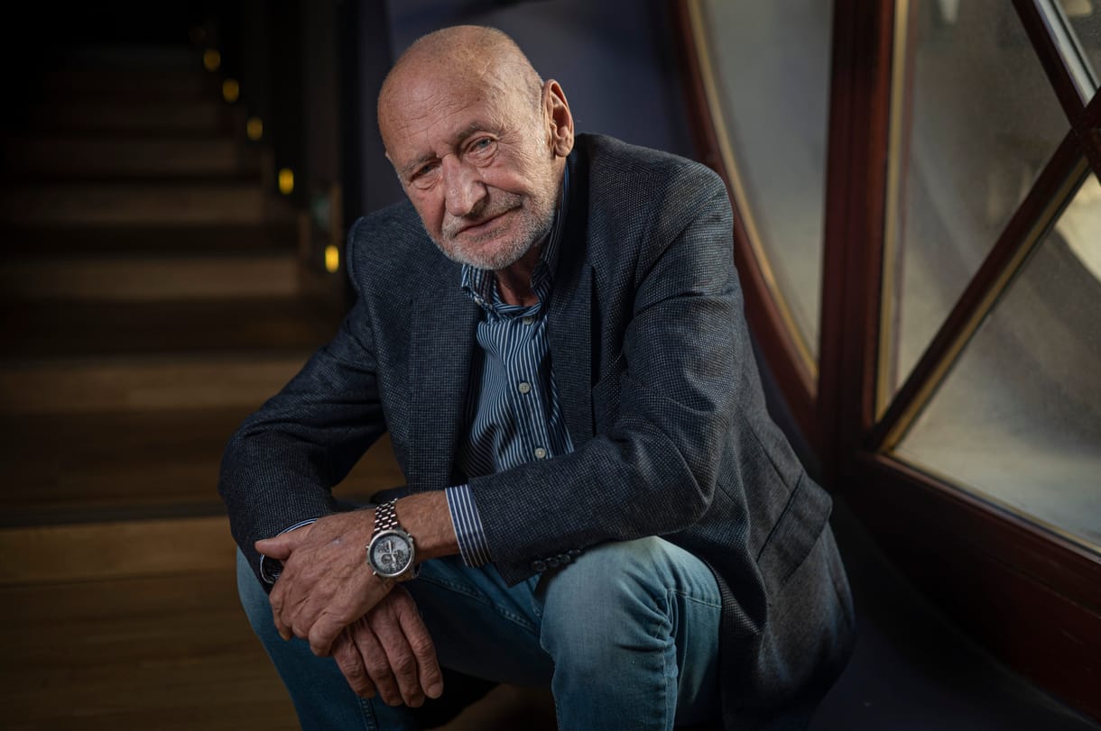 Három hétig volt kórházban Reviczky Gábor, de már forgatja A mi kis falunkat