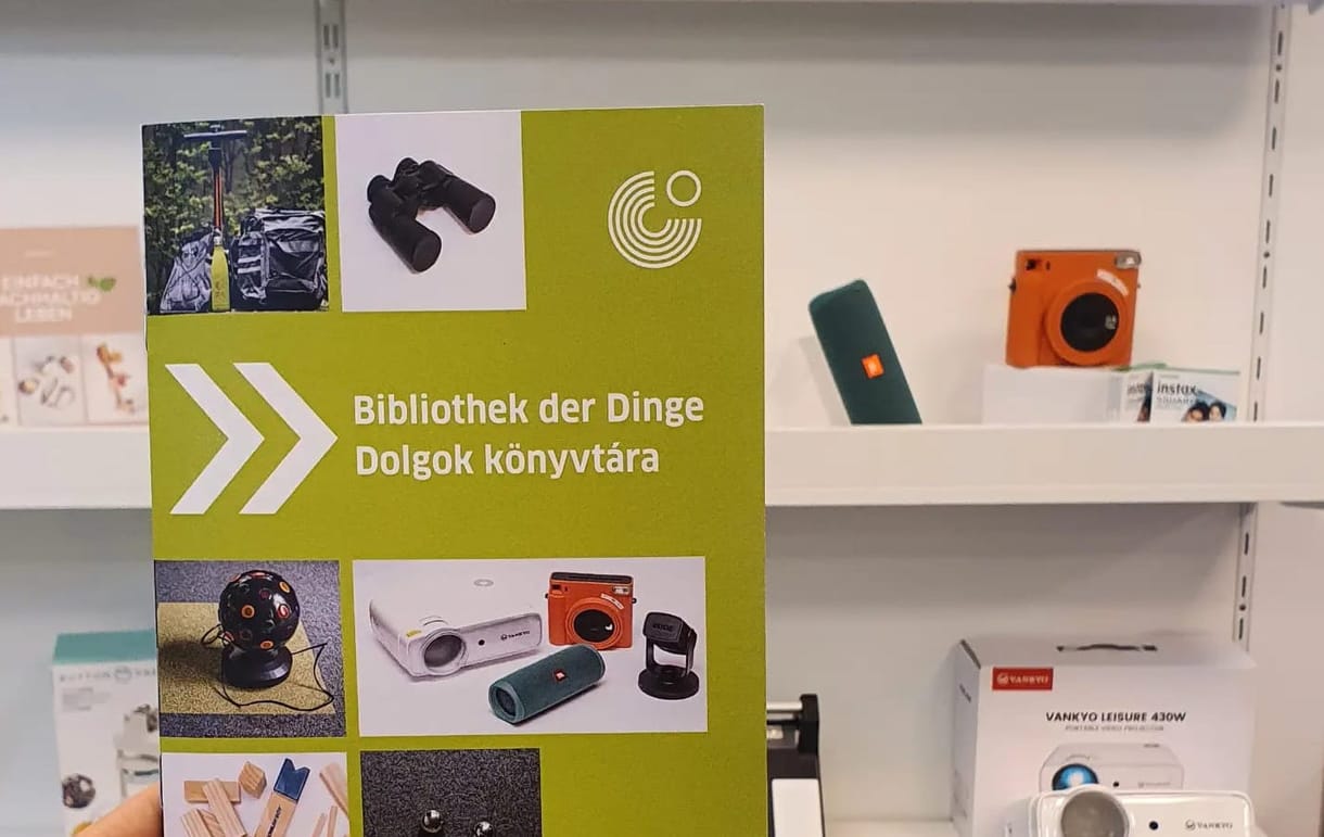 Gördeszkát vagy távcsövet is kölcsönözhet a Goethe Intézetben