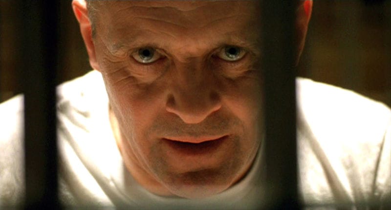 Anthony Hopkins egy ukulelével indítja az évet – videó