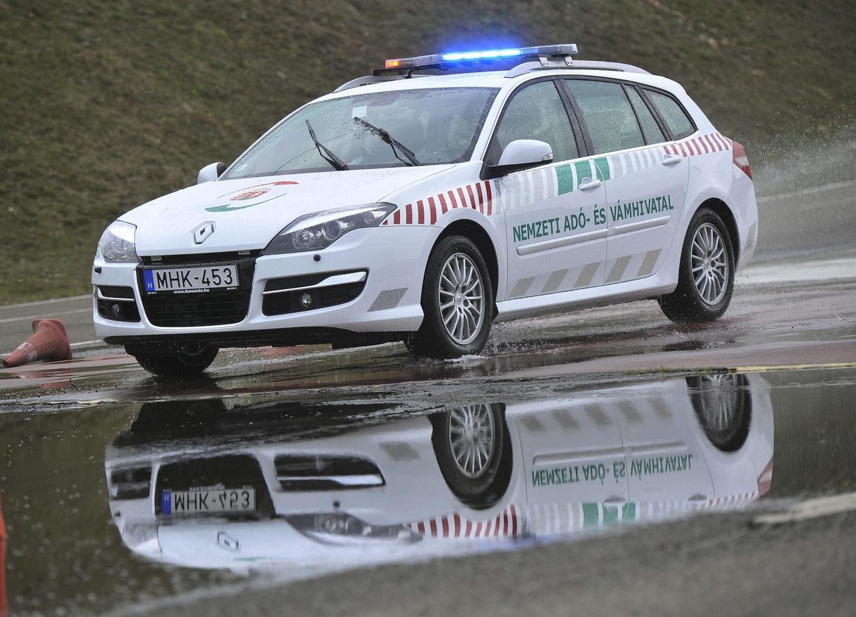 Ilyen járőrautókat kapott a NAV – fotók