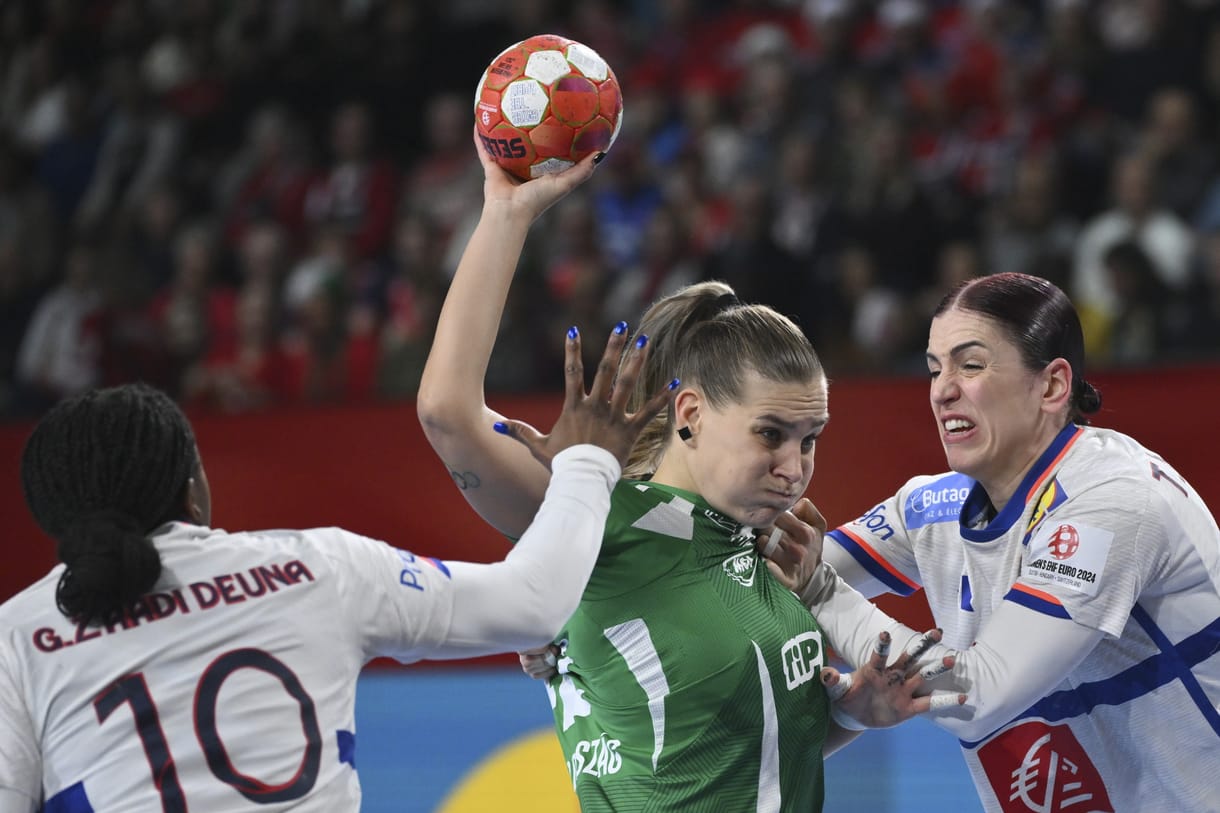 Valóra vált az álom: az olimpiai ezüstérmest legyőzve harmadik az Eb-n a magyar női kézilabda-válogatott