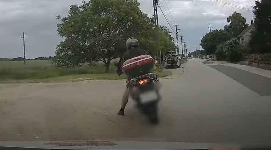 Kilométereken át üldöztek a rendőrök egy motorost Székesfehérváron – videó 