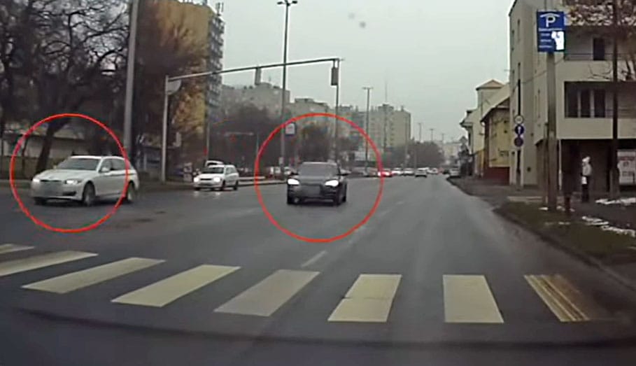 Nem mindennapi autós szabálysértést vettek videóra Debrecenben