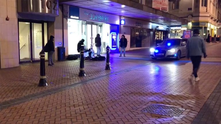 Szuper jó fej rendőrök, ritmusra nyomják a szirénát - videó