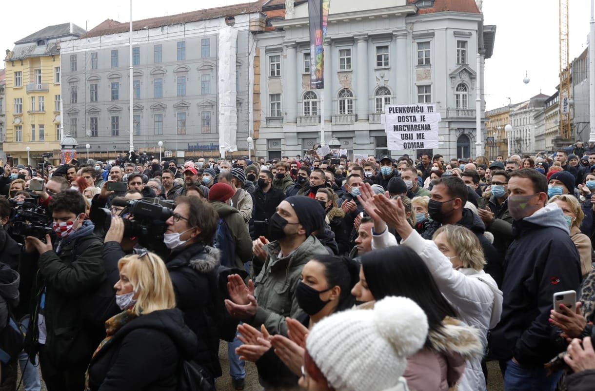 Több ezer vállalkozó tüntetett a korlátozások enyhítéséért Horvátországban