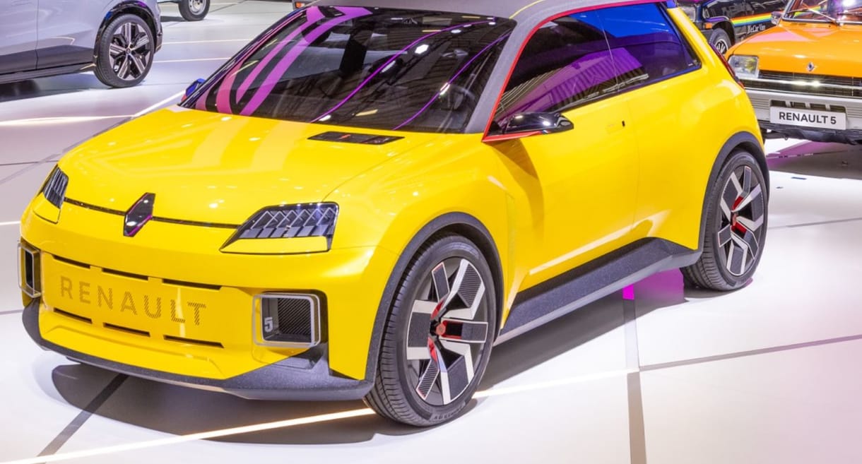 Élőben is megmutatták az elektromos autóként visszatérő Renault 5-öst