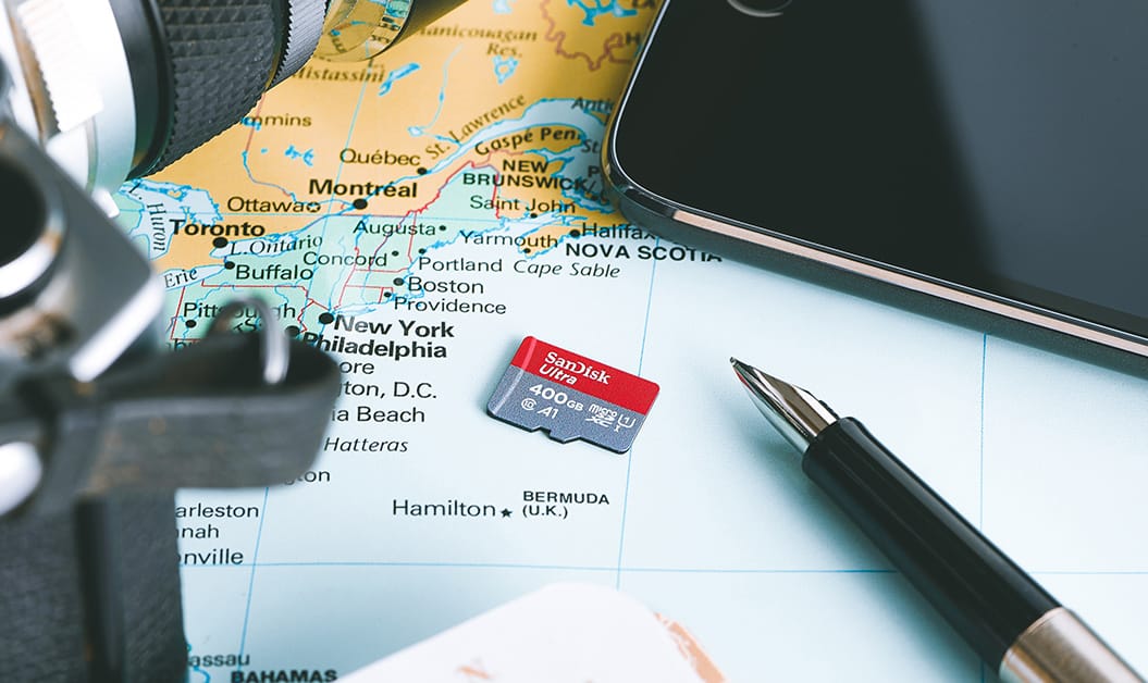 Itt a microSD kártya, melyre 400 GB adat fér el – ráadásul nagyon gyors is