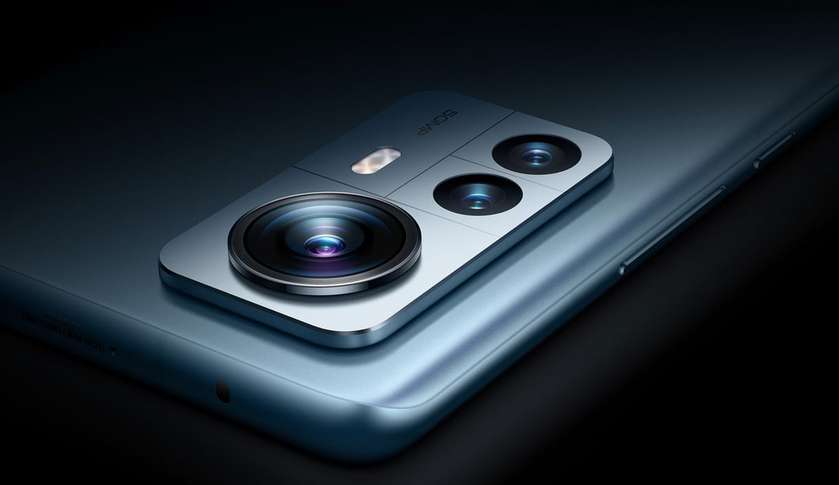 Kompakt csúcsmobil és a fotózás királya: új telefonokkal rukkol elő a Xiaomi