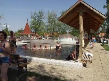 Szeptemberben újabb akciók a fürdőzőknek