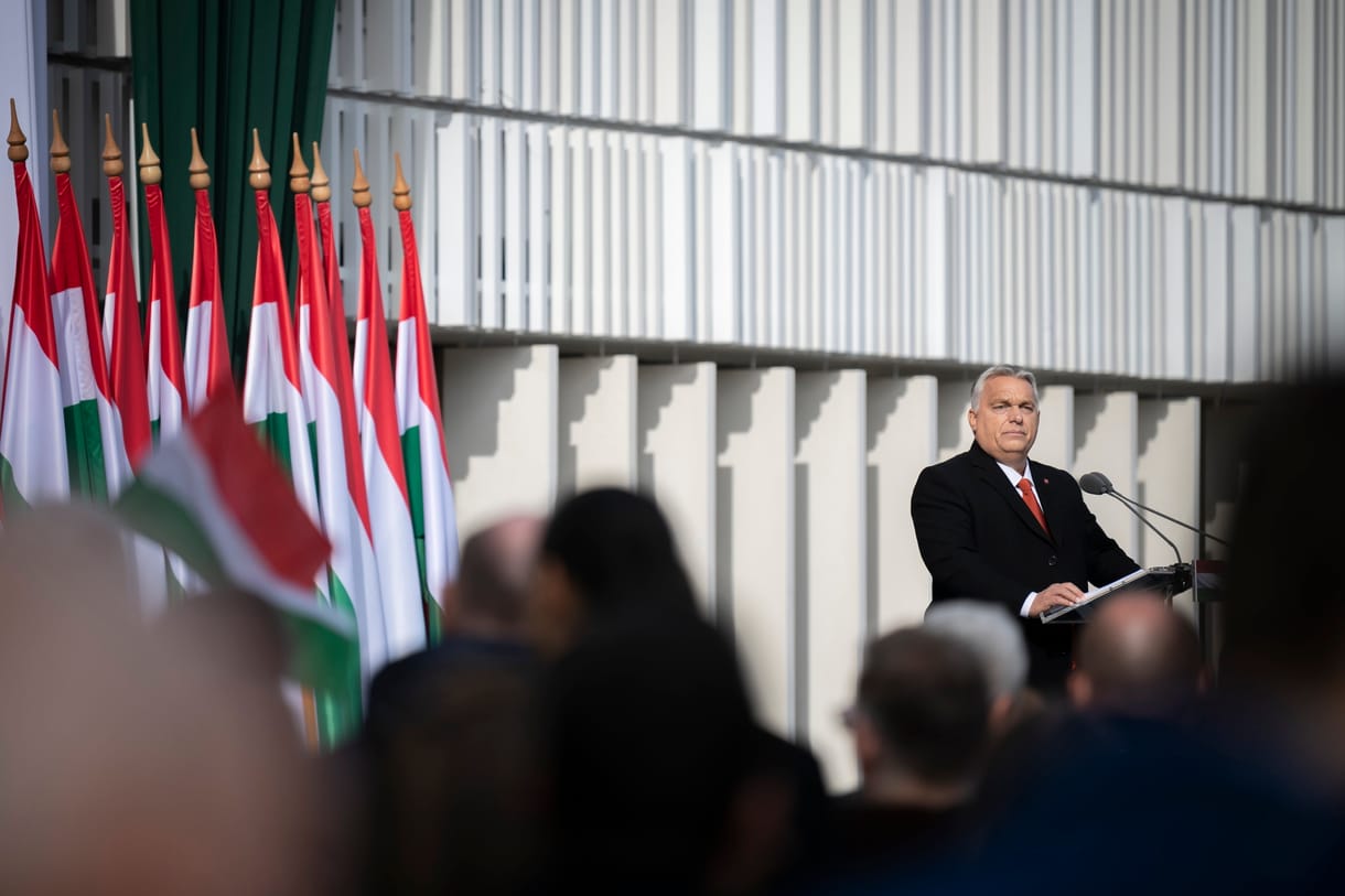 A messziről jött professzor, akinek tetszik az orbánizmus