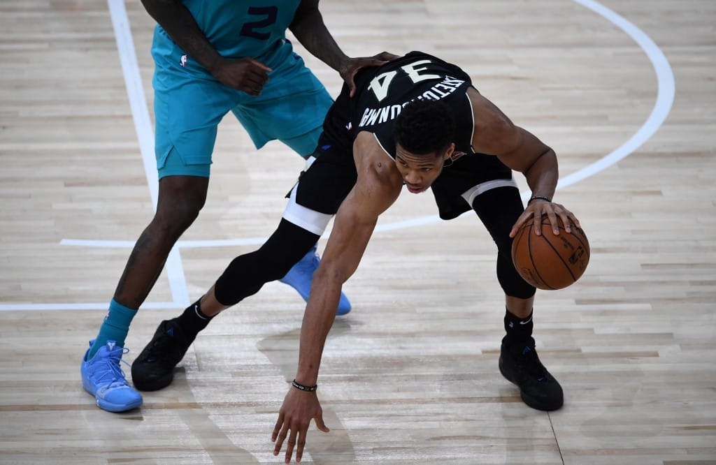 A rasszizmus ellen állt ki egy csapat, megakadtak az NBA-rájátszások