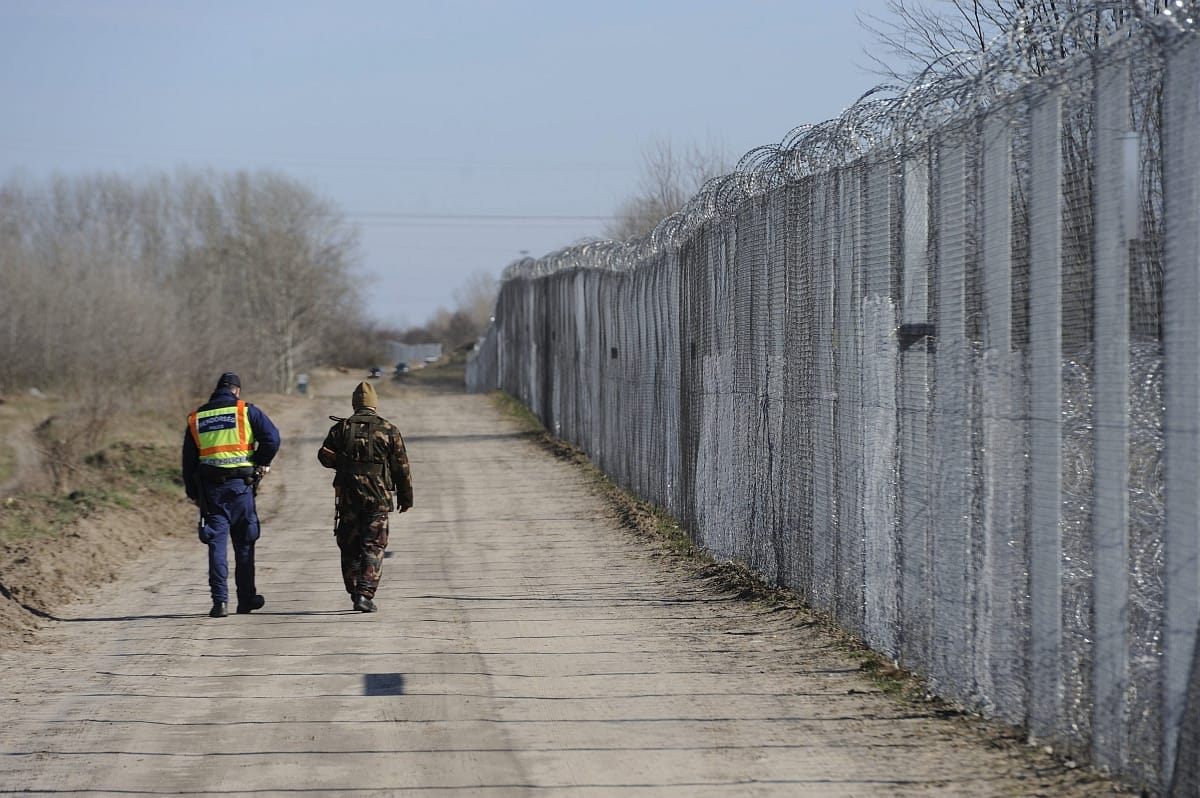 Magyar felügyelet alatt dolgoznának Orbán 