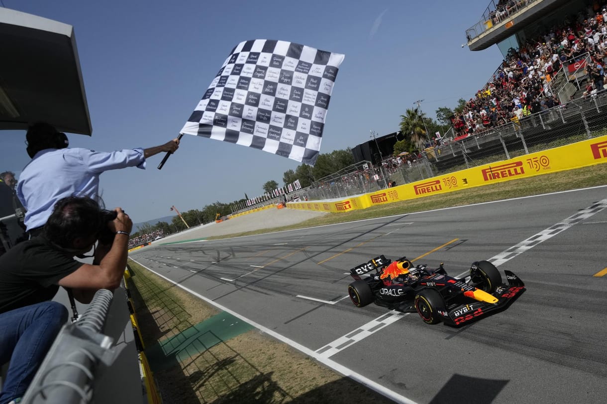 Hivatalos: megszegte a Forma–1-es pénzügyi szabályokat a Red Bull