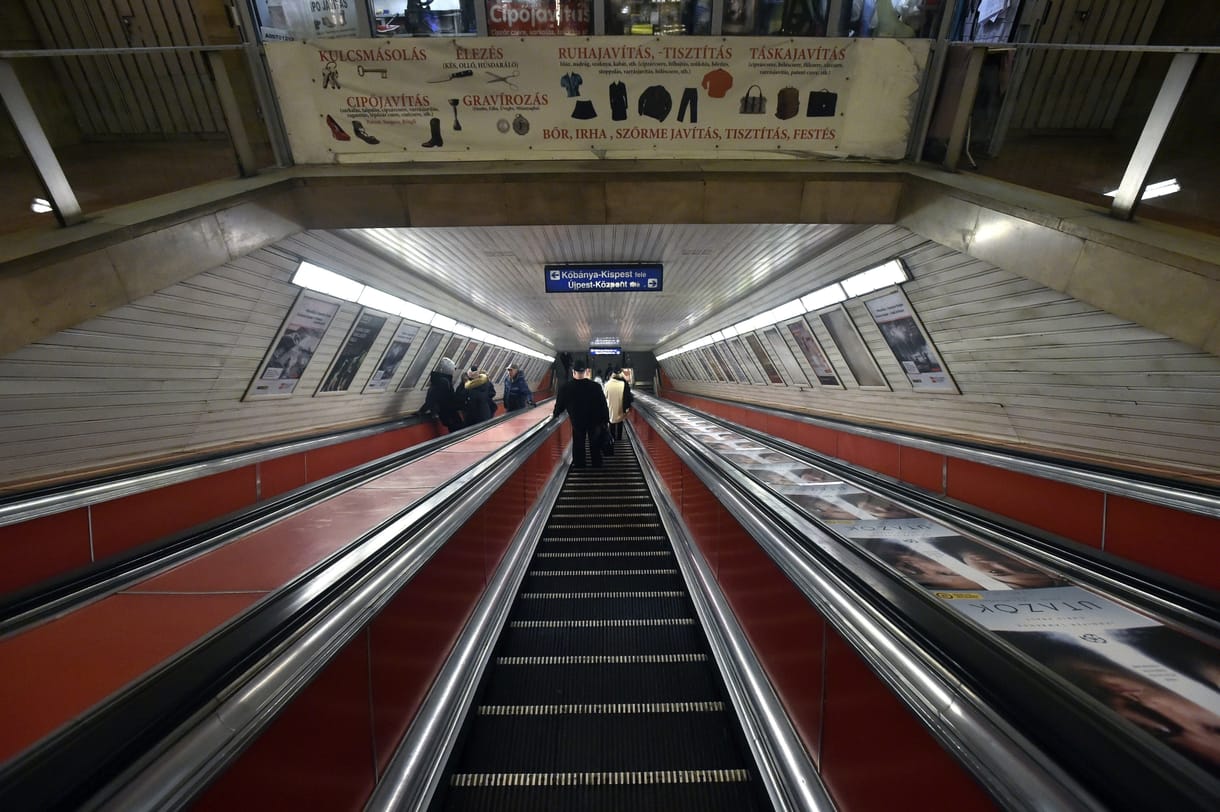 Téves riasztás miatt nem járt a kettes metró