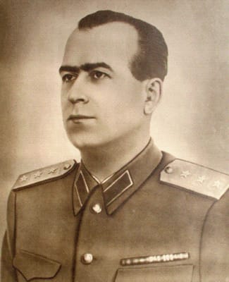 Véreskezű román kommunista pribék menedéke volt Magyarország