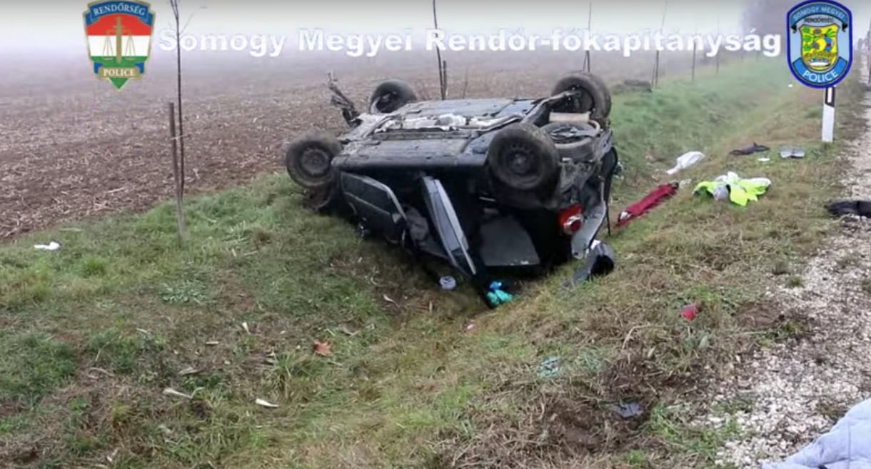 Halálos baleset Szőllősgyörökön: árokba csapódott és felborult egy autó