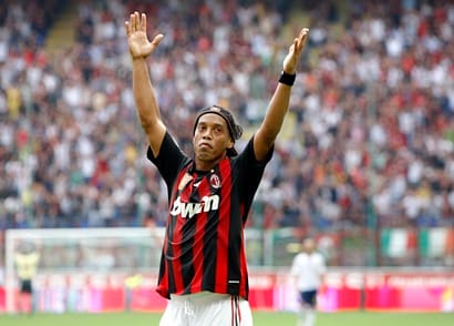 Ronaldinho még tíz évig akar profi focista maradni