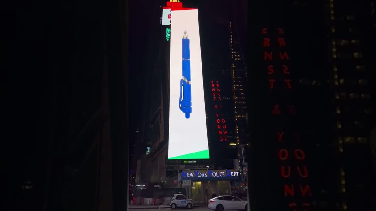 A Times Square óriáskivetítőjén buzdította szavazásra a magyarokat az Action for Democracy