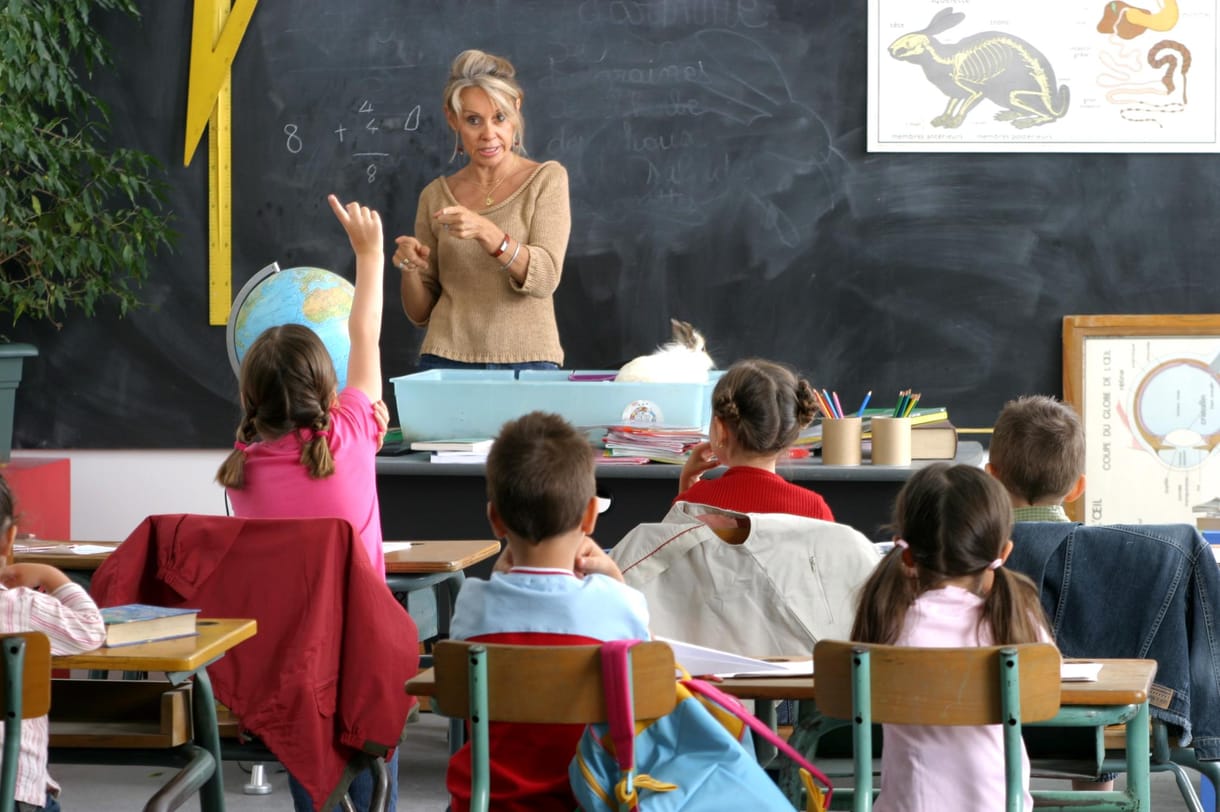 Pedagógus státustörvény készül: az életpályamodell kudarca?