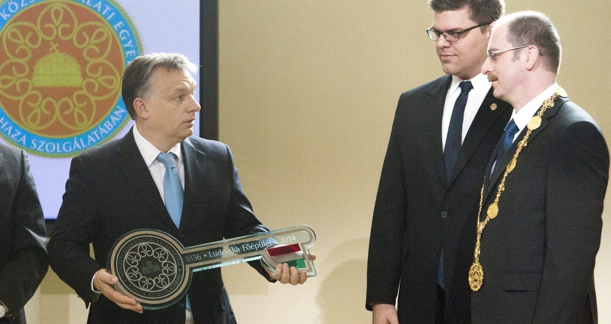 Nem a CEU-nak vannak privilégiumai, hanem az Orbán-egyetemnek