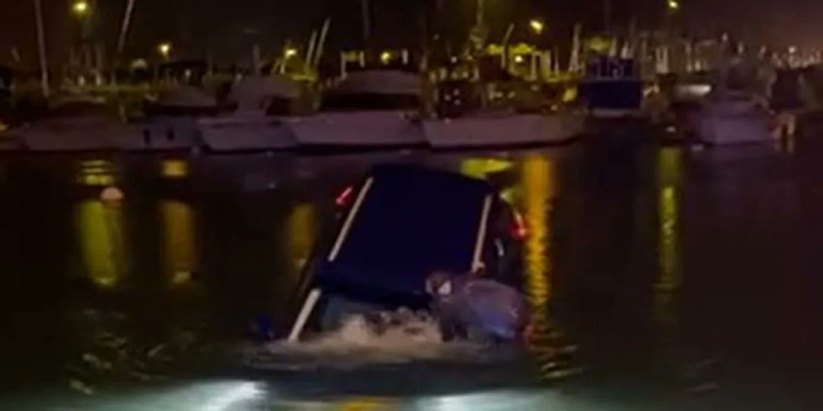 Már megint a tengerbe hajtott egy autós Hawaii egyik kikötőjében a GPS hibája miatt
