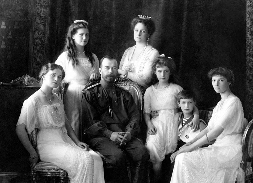 Akad pár Romanov, aki cár lenne, és elvenné Putyintól Oroszországot