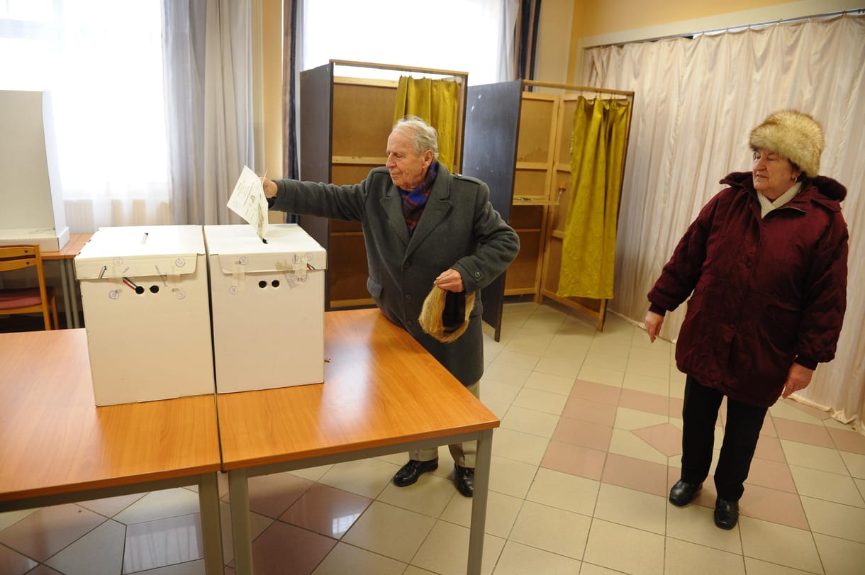 Veszprémi választás: a Jobbik szerint a Fidesz embere listázta a voksolókat