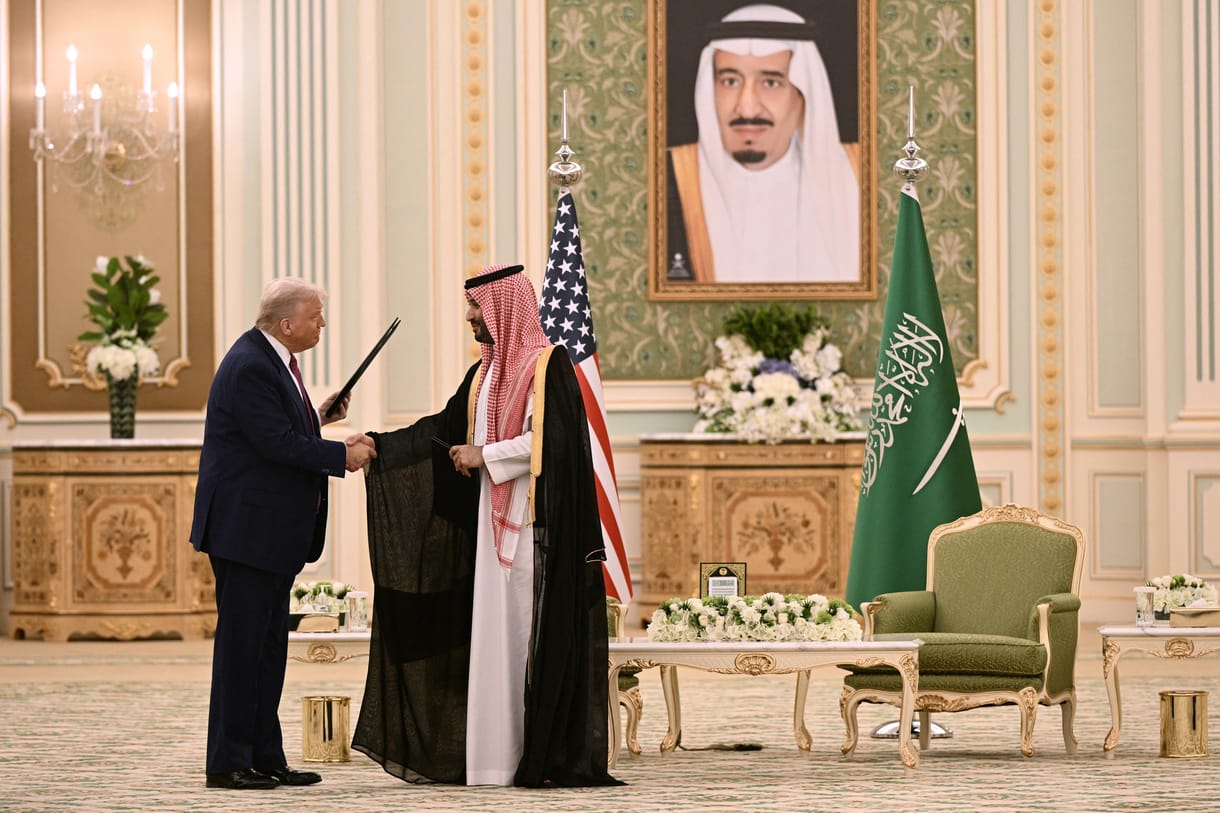 Trump 142 milliárd dolláros fegyverüzletet kötött Szaúd-Arábiával