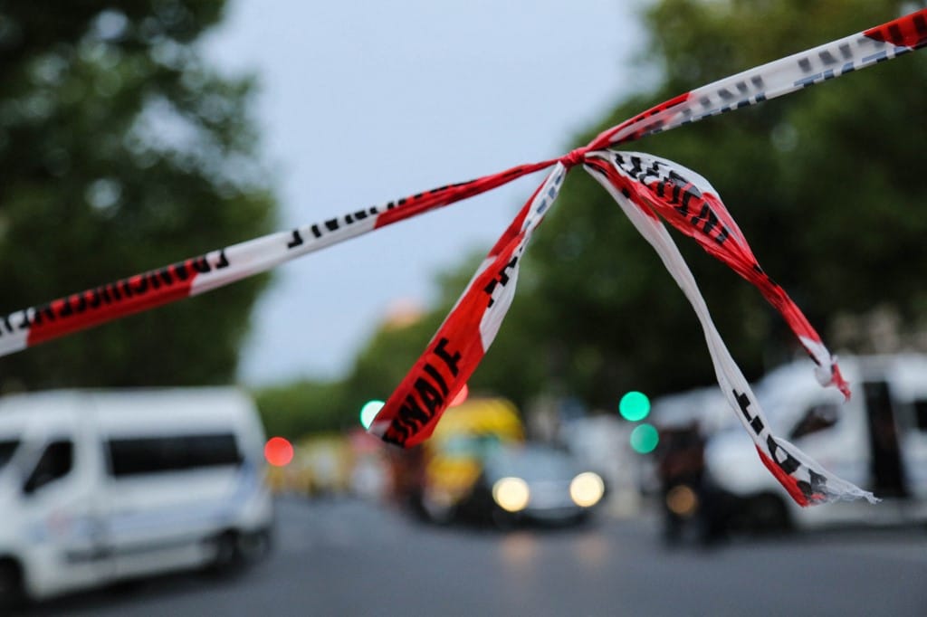 Legalább 37 sérültje van a párizsi robbanásnak, két embert még keresnek