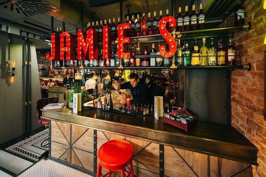Komoly gondok vannak Jamie Oliver éttermében, Ördög Nóra is panaszkodott