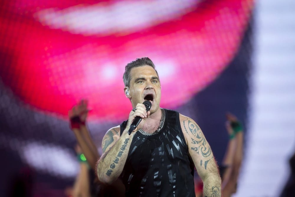 Így lesték a színpadról apjukat Robbie Williams gyerekei