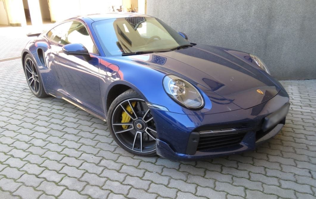Százmilliós lopott Porschét fogtak a gyulai rendőrök