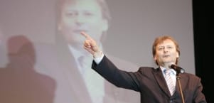 Hiller szerint a Fidesz legyőzése túlmutat Pesterzsébeten
