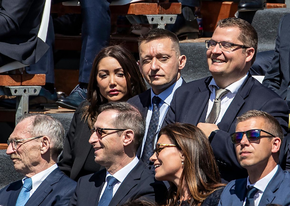 Hadházy bevallja, ha téved: Rogán feleségének táskája nem 30 millió, hanem 120 millió forintba került
