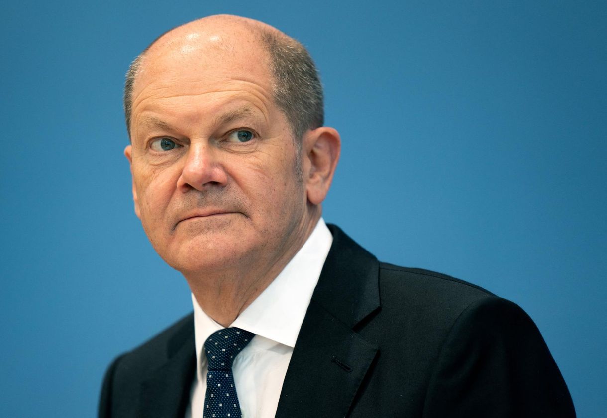Scholz kancellár Varsóban: barátságos hang, változatlan ellentétek