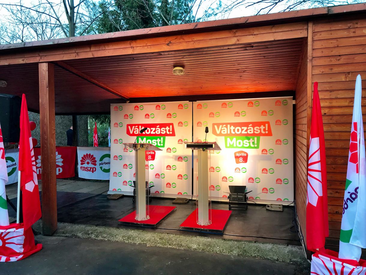 Mintha neutronbombát dobtak volna le az MSZP-központban - videó