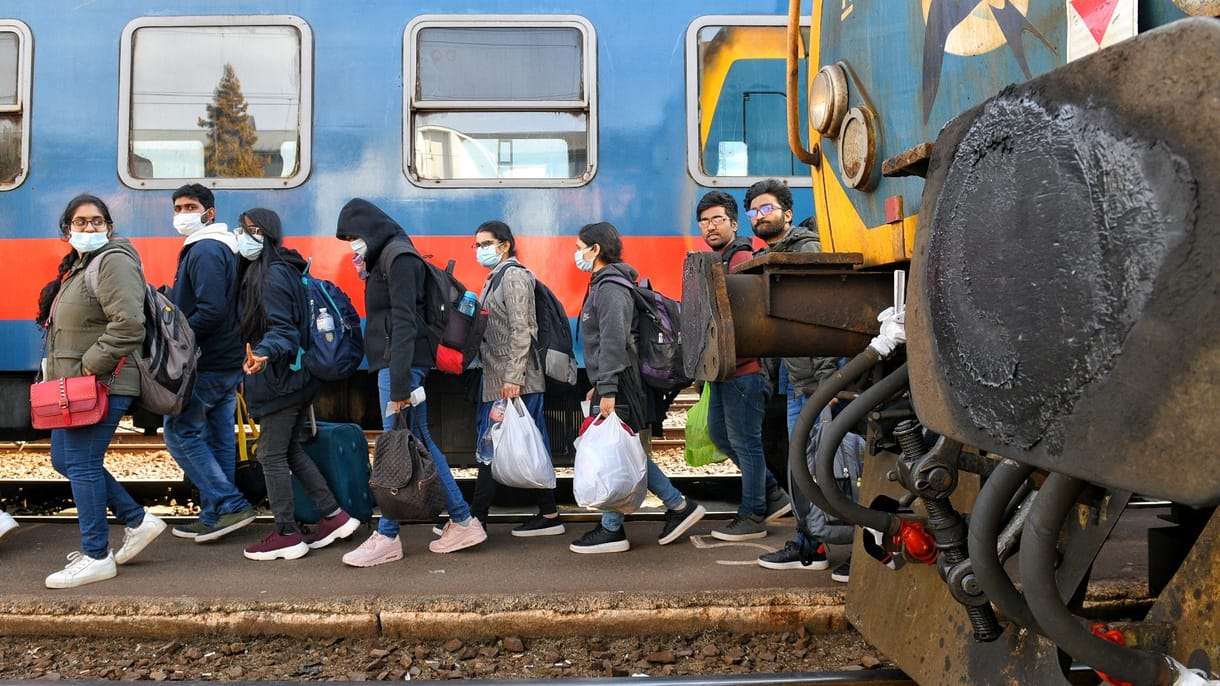 105 ezer menekült érkezett Magyarországra az orosz offenzíva kezdete óta