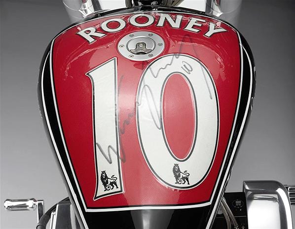 Csak elvitték Wayne Rooney motorját