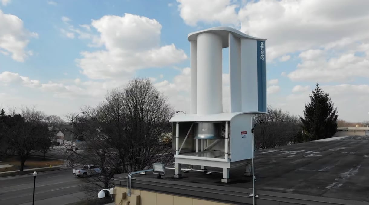 Ez történt: Elkészült a háztetőre szerelhető szélturbina, ami 10-szer több energiát termel, mint a napelem