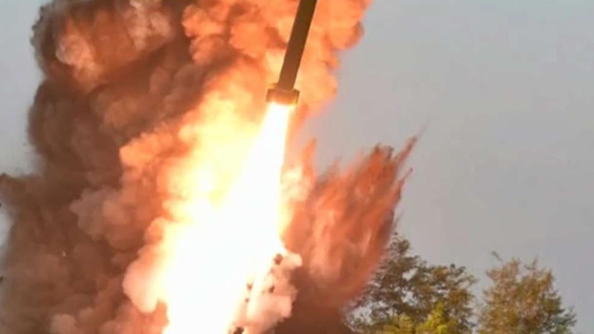 Észak-Korea a koronavírus árnyékában: újabb rakétakísérlet